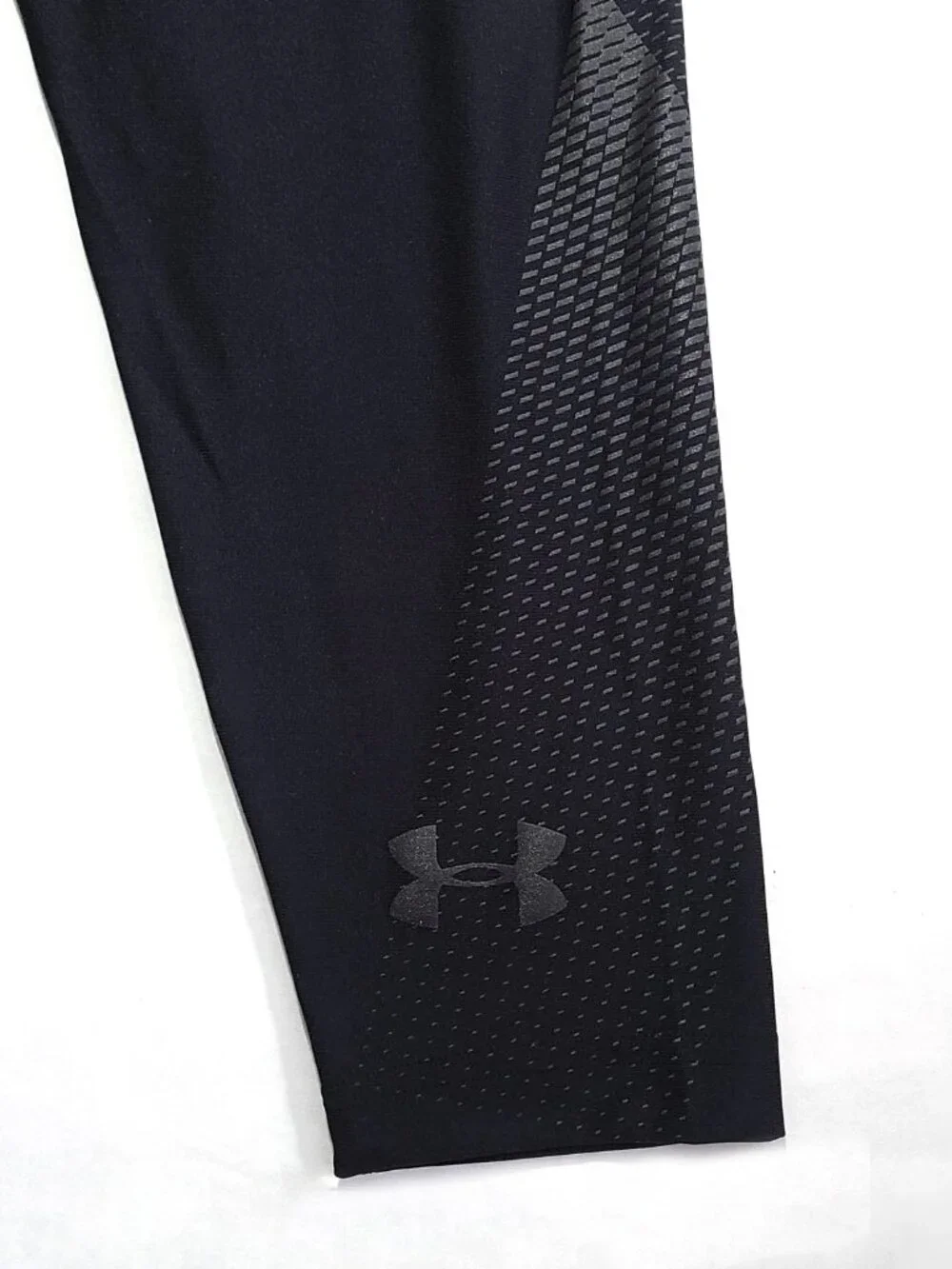 Under Armour NWT Men's L HeatGear Compression 3/4 Length Leggings Cool